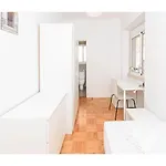 Houze Large 4 Bedroom Apartment Near Lisbon Zoo